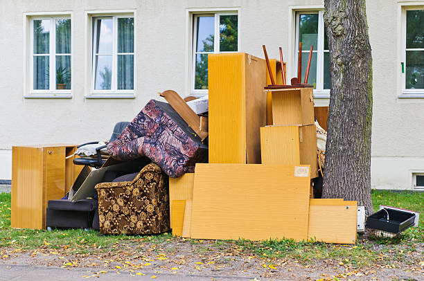 Best Commercial Cleanout Services  in Strathmore, CA
